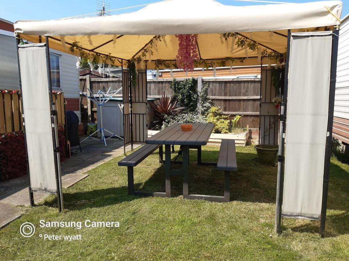 Gina'S Static Caravan,118 Sandsgate Hemsby Exterior photo